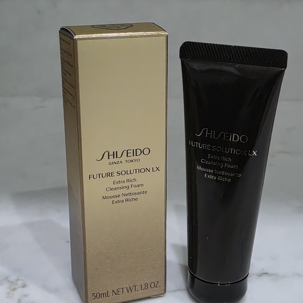 New Shiseido Future Solution LX Extra Rich Cleansing Foam - 50 ml 1.8 oz